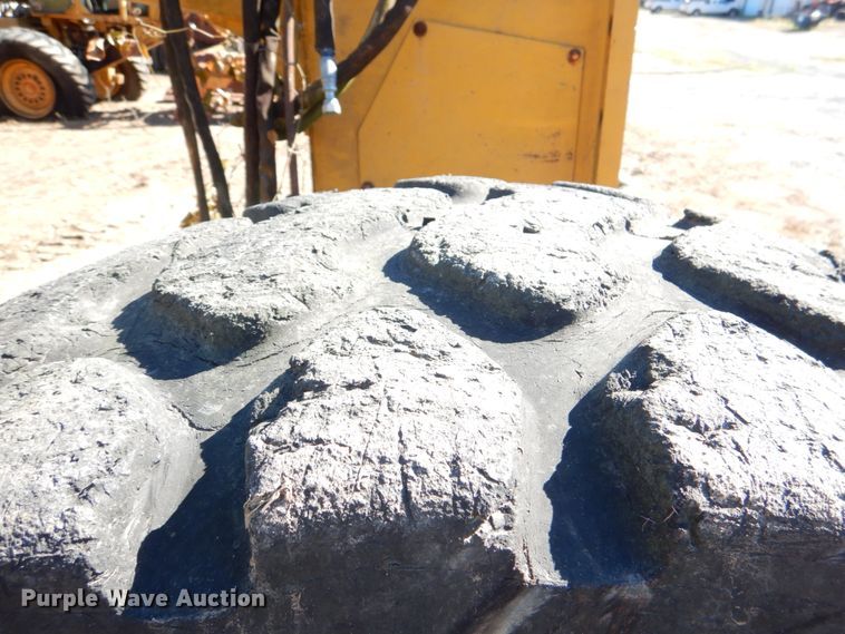 image for item DL0627 1991 John Deere 770BH  motor grader