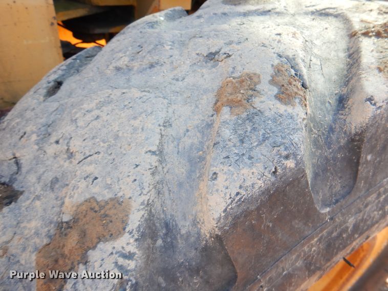 image for item DL0627 1991 John Deere 770BH  motor grader