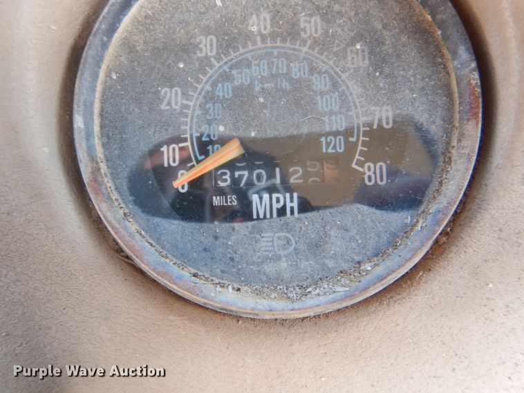 image for item DL0628 1982 Mack Econodyne  semi truck