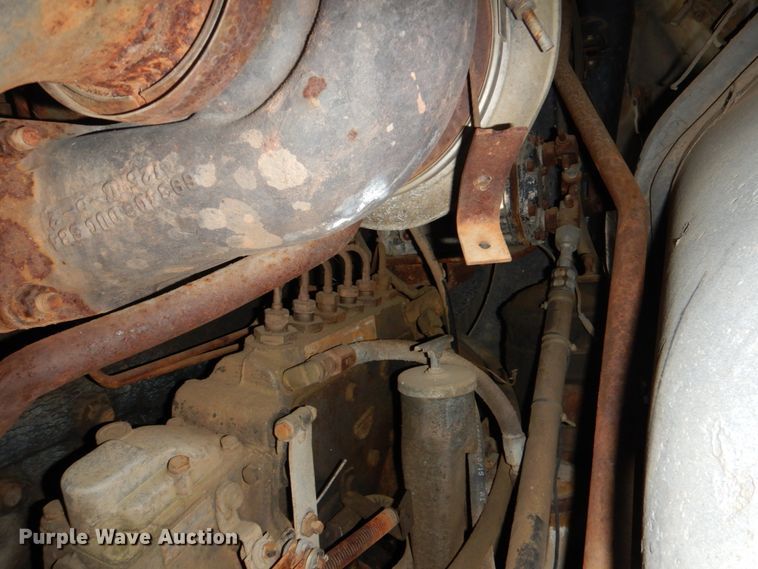 image for item DL0628 1982 Mack Econodyne  semi truck