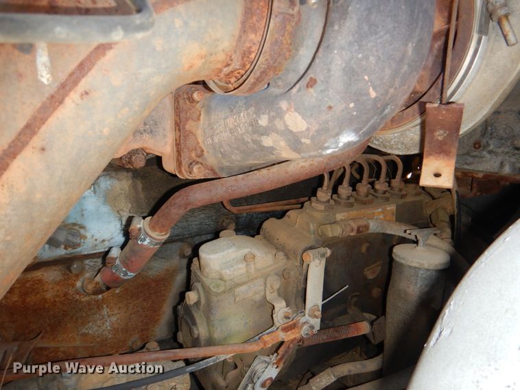 image for item DL0628 1982 Mack Econodyne  semi truck