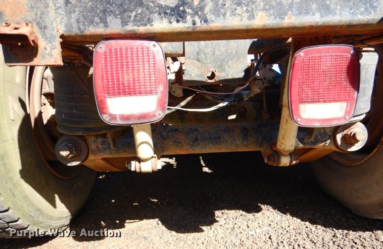 image for item DL0628 1982 Mack Econodyne  semi truck