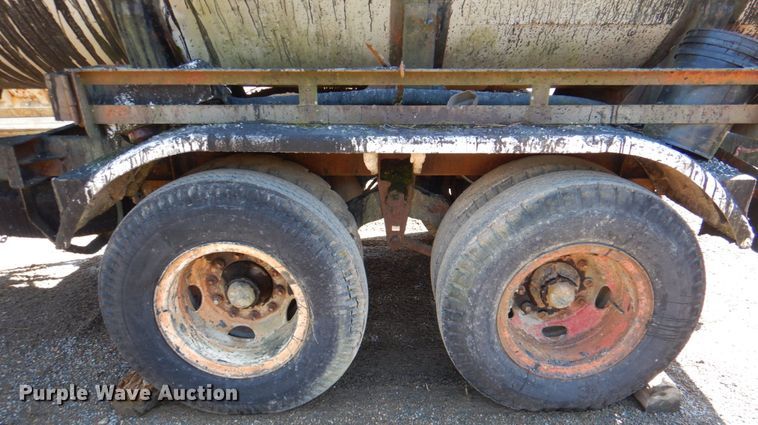 image for item DL0629 1960 Butler MFG  tank trailer
