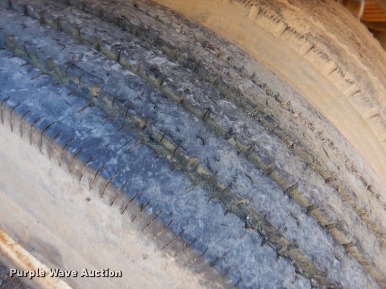 image for item DL0630 1981 Ranch Manufacturing Co  bottom dump trailer