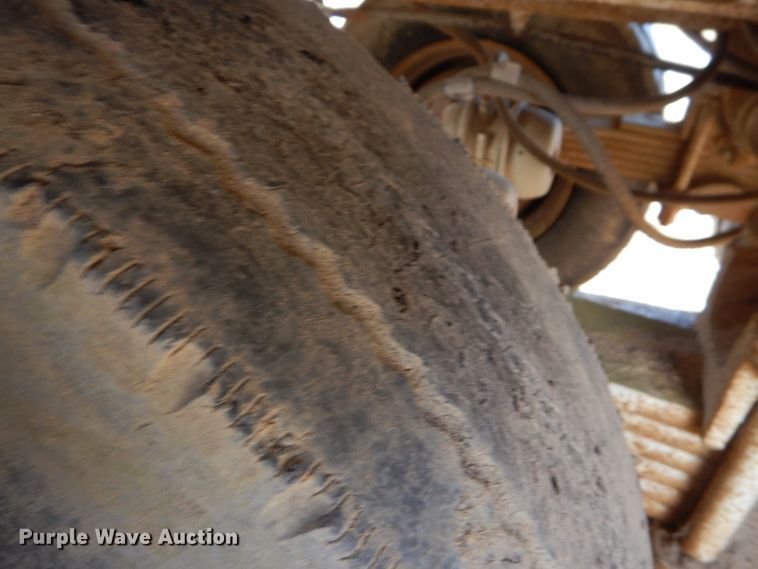 image for item DL0630 1981 Ranch Manufacturing Co  bottom dump trailer