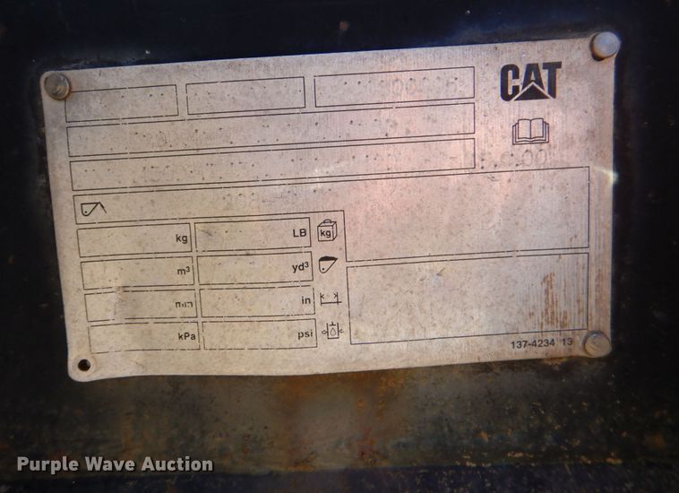 image for item DL0632 Catepillar  34' W excavator bucket