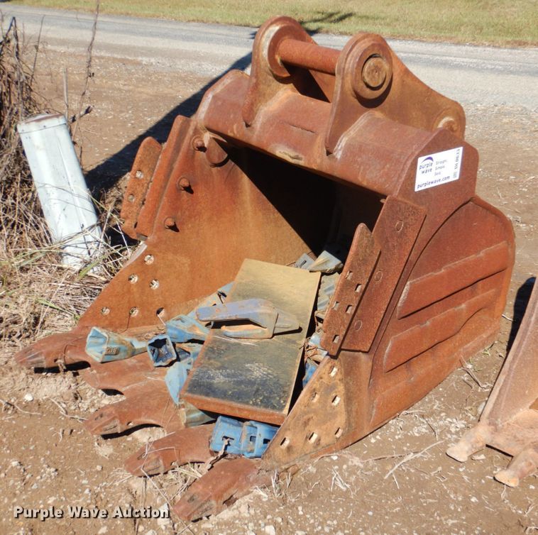 image for item DL0633 39" W excavator bucket