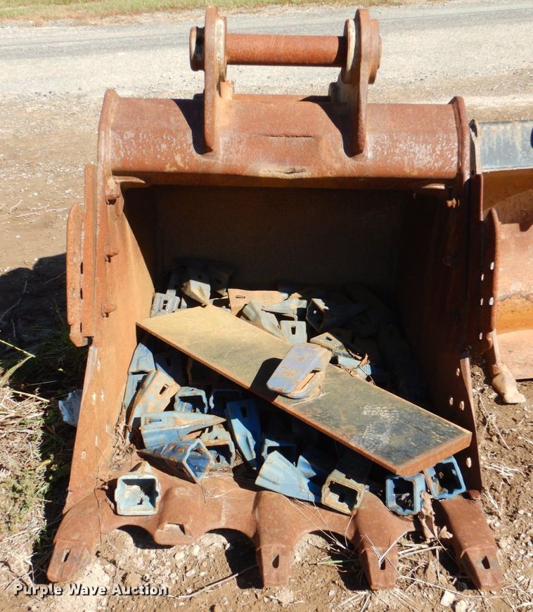 image for item DL0633 39" W excavator bucket