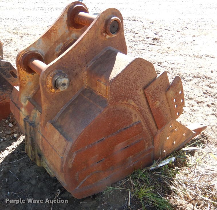 image for item DL0633 39" W excavator bucket