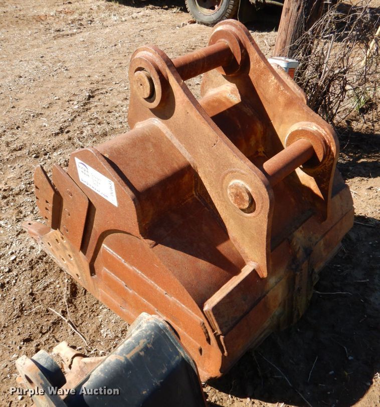 image for item DL0633 39" W excavator bucket