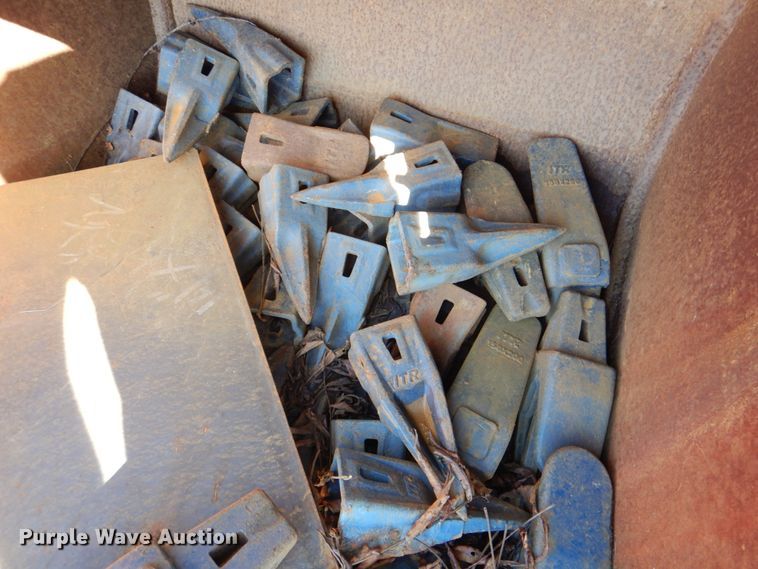 image for item DL0633 39" W excavator bucket