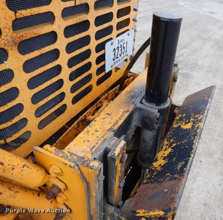 image for item DL5766 1986 Oshkosh P-2526-1  dump truck