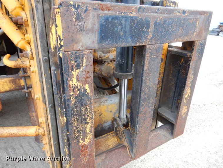 image for item DL5766 1986 Oshkosh P-2526-1  dump truck