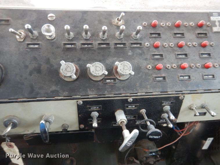 image for item DL5766 1986 Oshkosh P-2526-1  dump truck