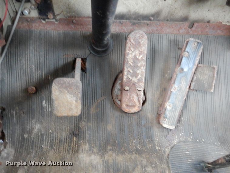 image for item DL5766 1986 Oshkosh P-2526-1  dump truck