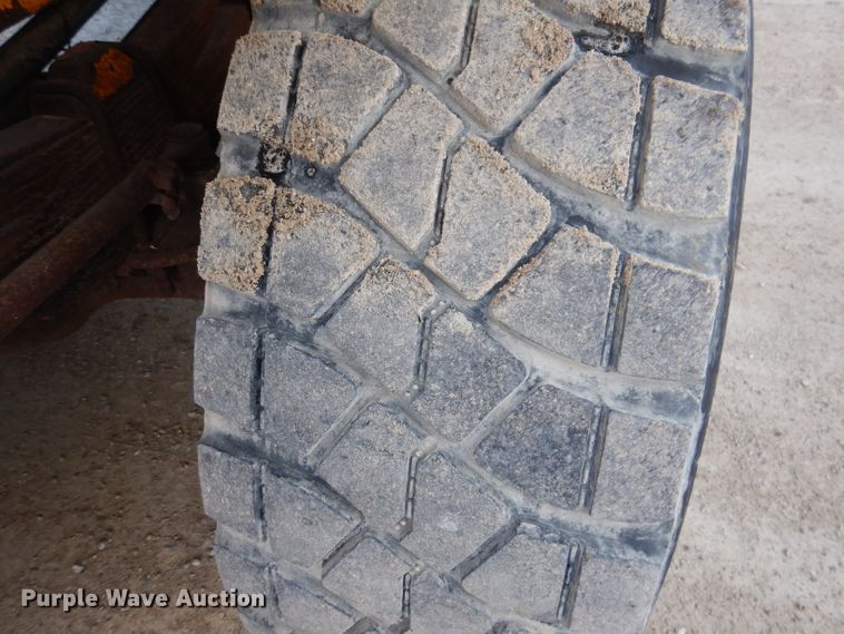 image for item DL5766 1986 Oshkosh P-2526-1  dump truck