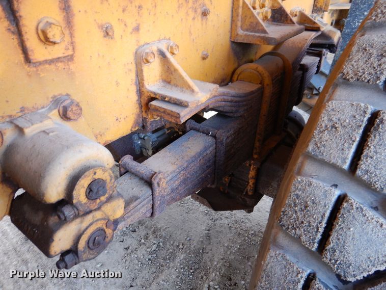 image for item DL5766 1986 Oshkosh P-2526-1  dump truck