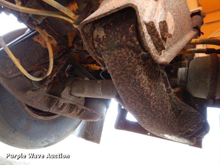 image for item DL5766 1986 Oshkosh P-2526-1  dump truck