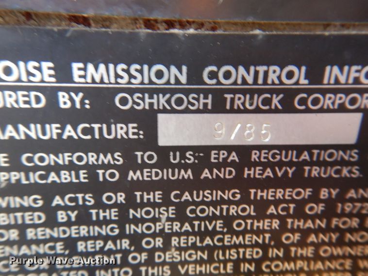 image for item DL5766 1986 Oshkosh P-2526-1  dump truck