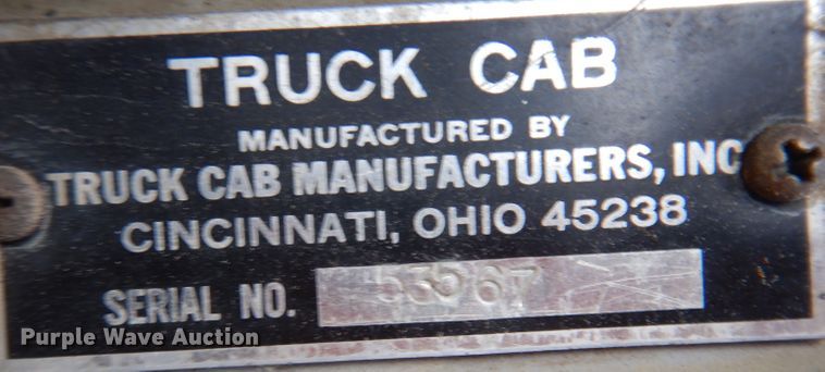 image for item DL5766 1986 Oshkosh P-2526-1  dump truck