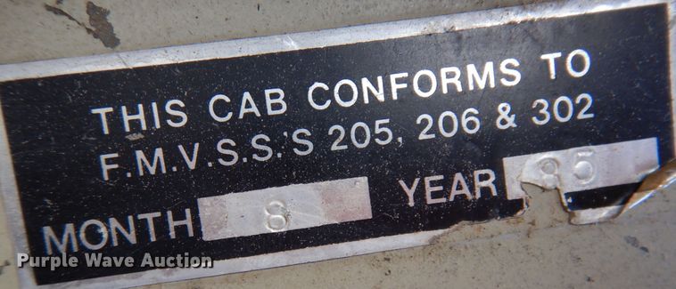 image for item DL5766 1986 Oshkosh P-2526-1  dump truck