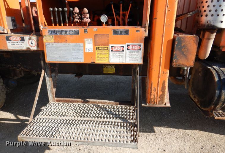 image for item DL5767 1986 Ford L8000  pressure digger truck