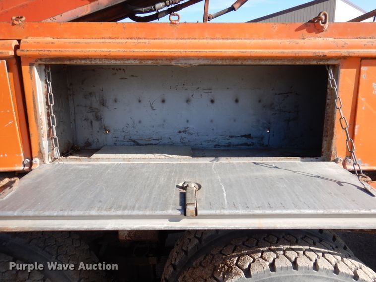 image for item DL5767 1986 Ford L8000  pressure digger truck