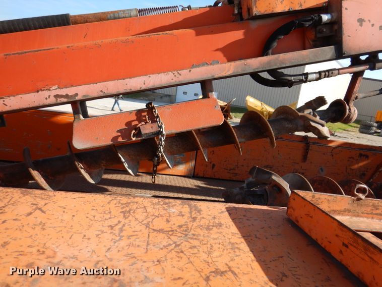 image for item DL5767 1986 Ford L8000  pressure digger truck