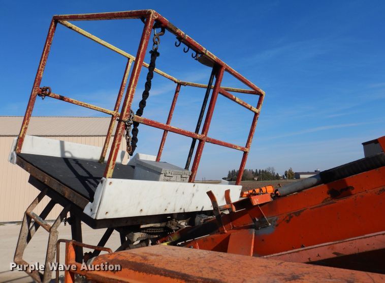 image for item DL5767 1986 Ford L8000  pressure digger truck