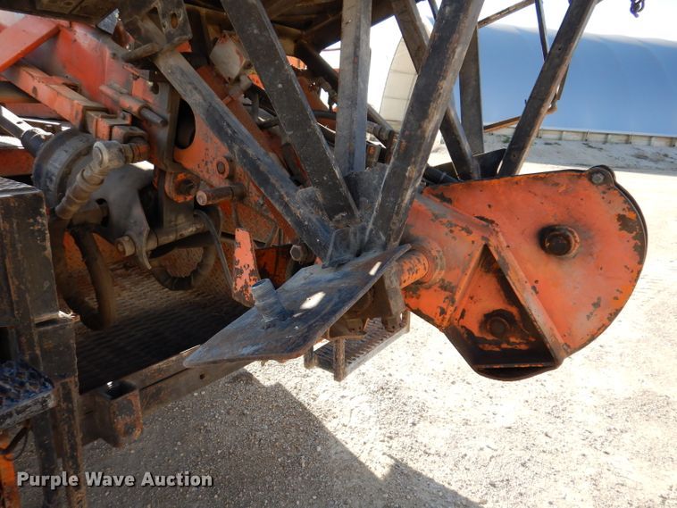 image for item DL5767 1986 Ford L8000  pressure digger truck