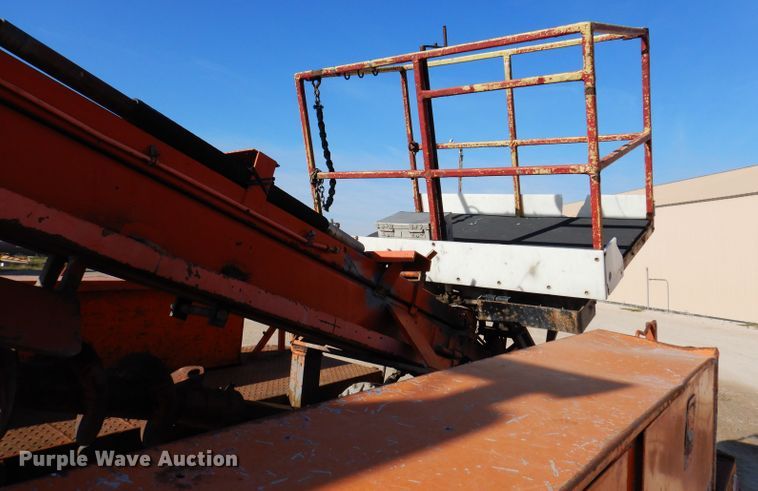 image for item DL5767 1986 Ford L8000  pressure digger truck