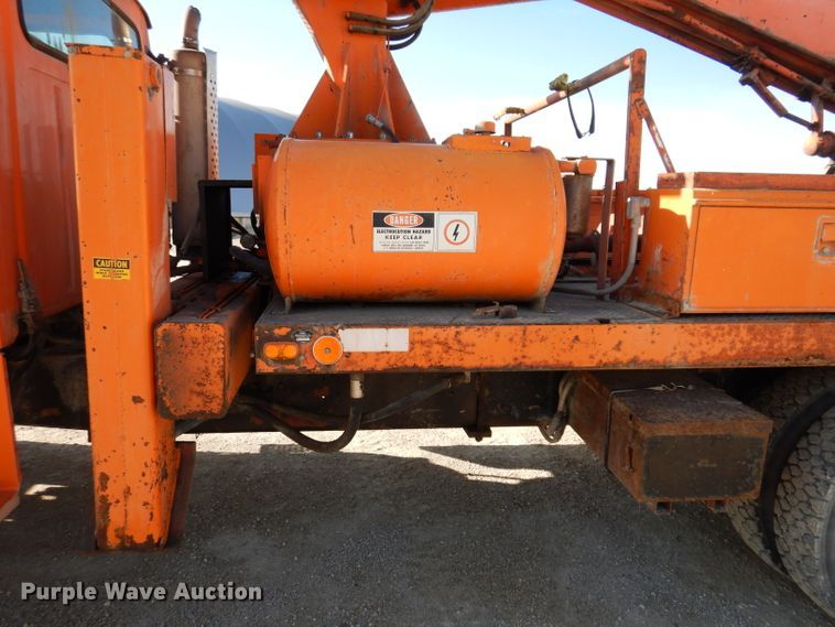 image for item DL5767 1986 Ford L8000  pressure digger truck