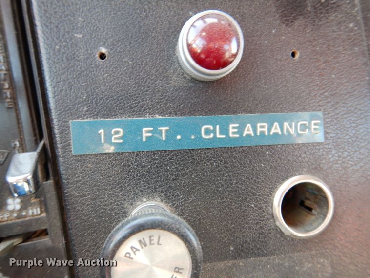 image for item DL5767 1986 Ford L8000  pressure digger truck