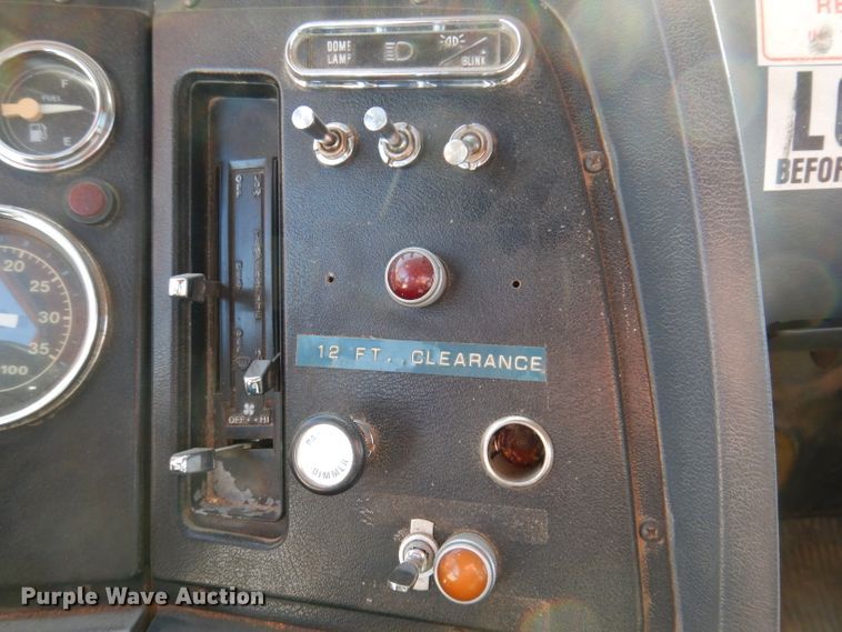 image for item DL5767 1986 Ford L8000  pressure digger truck