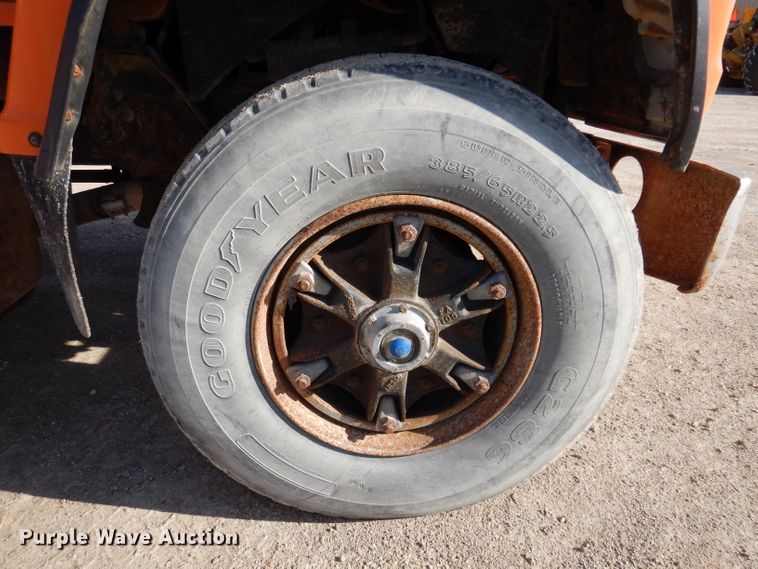 image for item DL5767 1986 Ford L8000  pressure digger truck