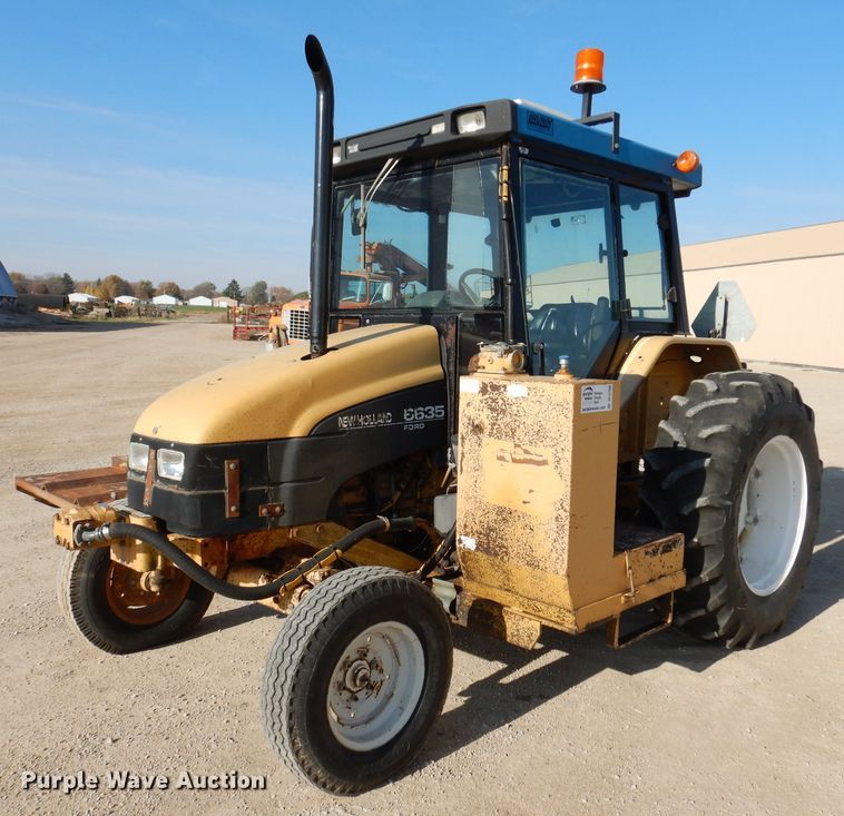 image for item DL5768 1997 New Holland 6635  tractor