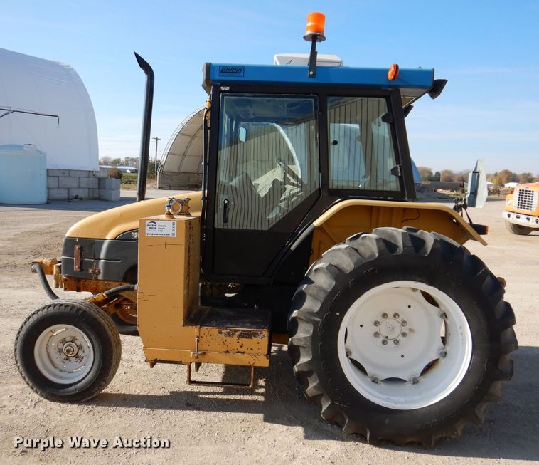 image for item DL5768 1997 New Holland 6635  tractor