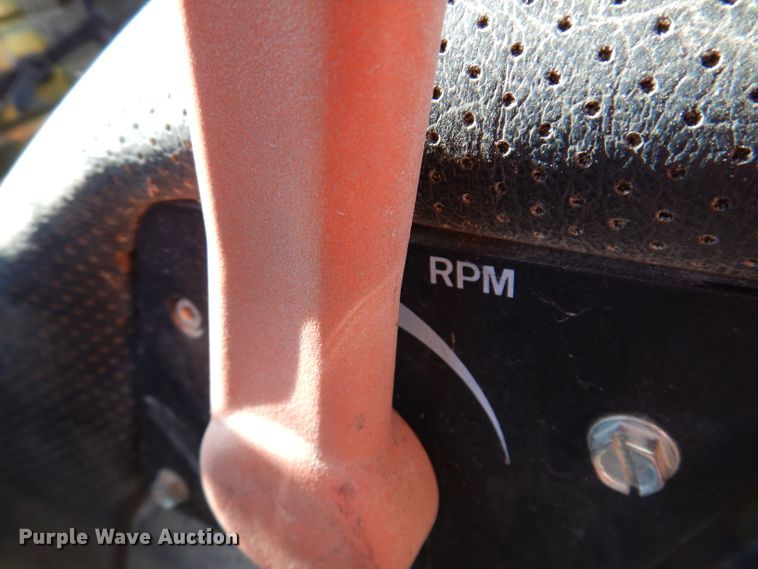 image for item DL5768 1997 New Holland 6635  tractor