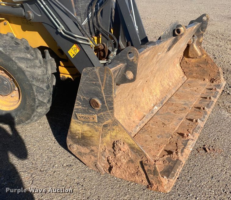 image for item DL5984 Volvo BL70B  backhoe