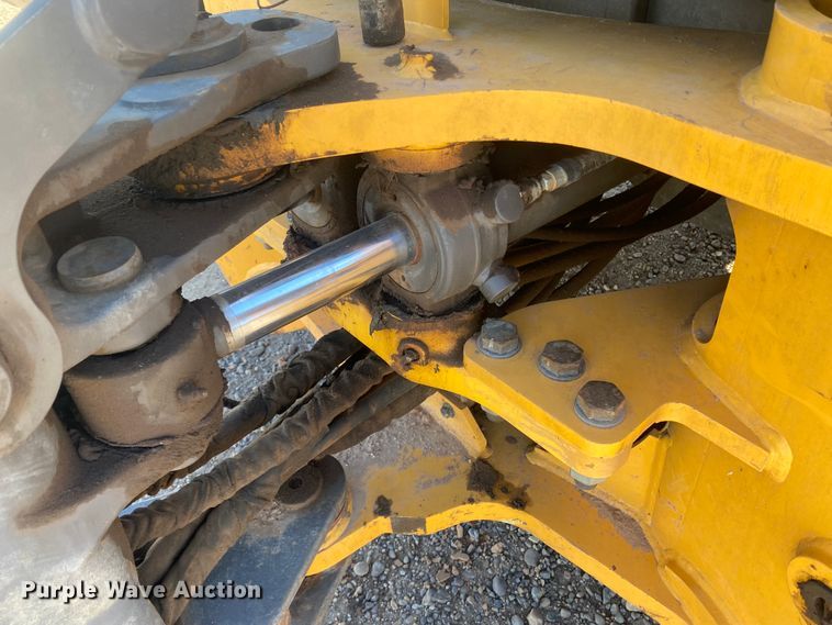 image for item DL5984 Volvo BL70B  backhoe