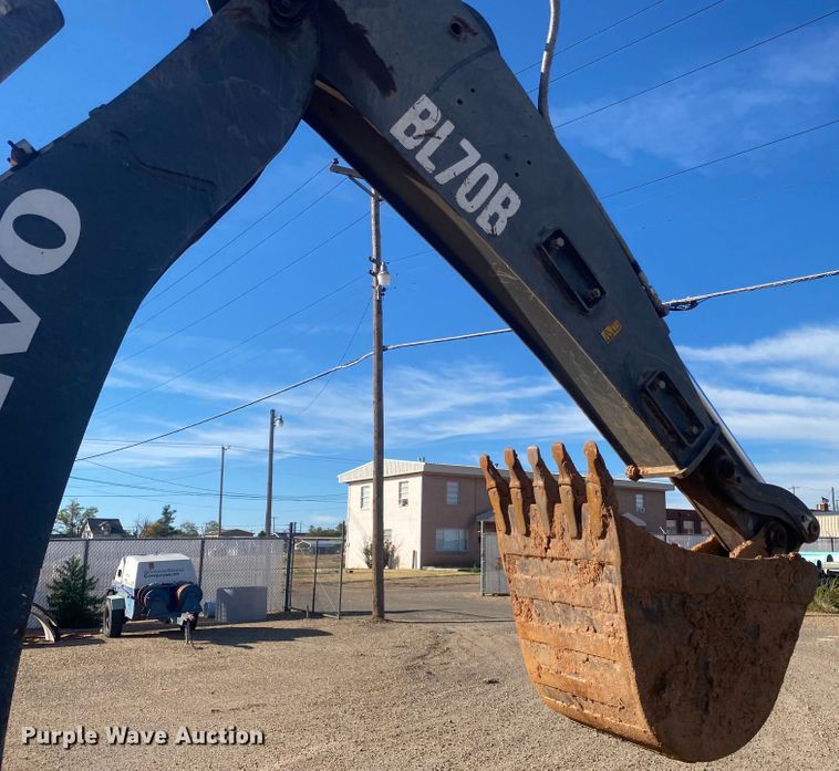 image for item DL5984 Volvo BL70B  backhoe