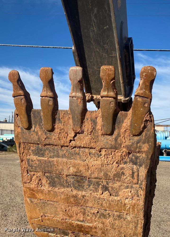 image for item DL5984 Volvo BL70B  backhoe