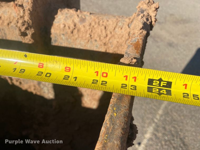 image for item DL5984 Volvo BL70B  backhoe