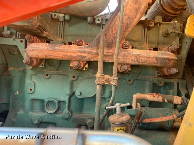 image for item DL5984 Volvo BL70B  backhoe