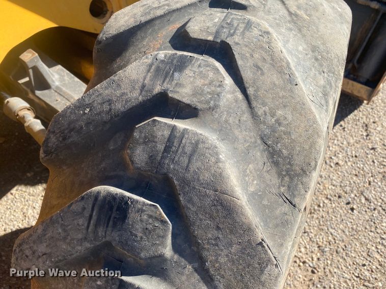 image for item DL5984 Volvo BL70B  backhoe