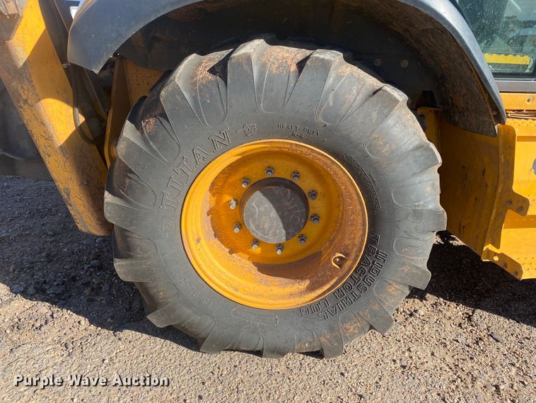 image for item DL5984 Volvo BL70B  backhoe