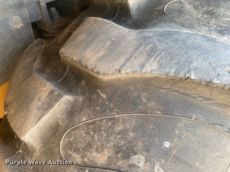 image for item DL5984 Volvo BL70B  backhoe