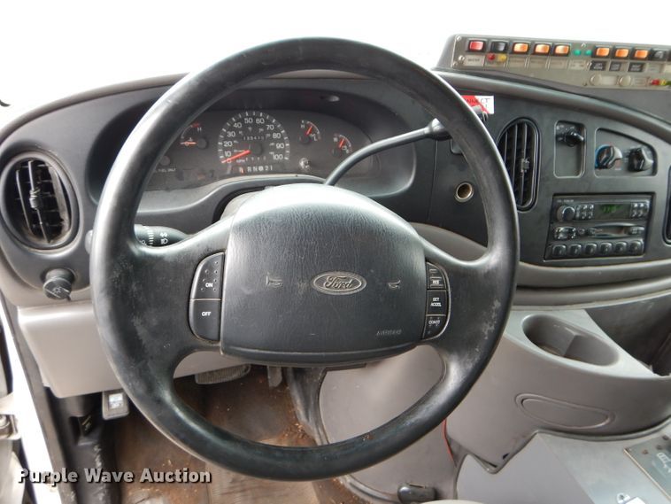 image for item DM0729 1998 Ford Econoline E450  ambulance