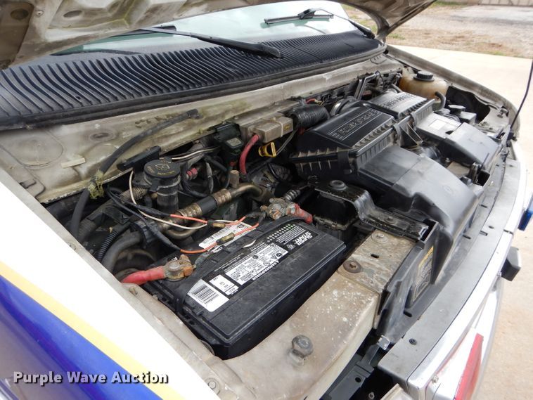 image for item DM0729 1998 Ford Econoline E450  ambulance