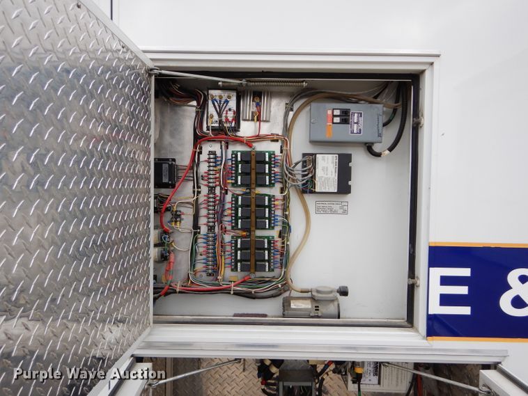 image for item DM0729 1998 Ford Econoline E450  ambulance